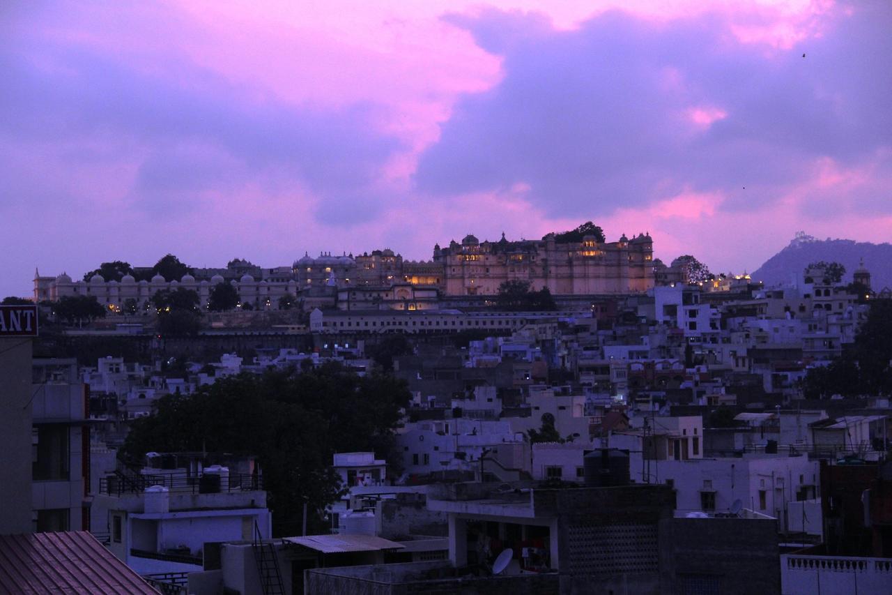 Eltravo - Hostel Udaipur Exterior foto